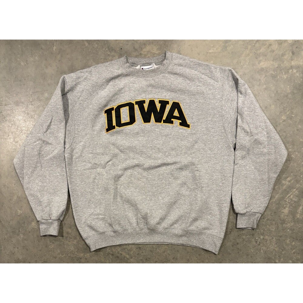 Iowa Hawkeyes Y2K Champion Men’s XL Gray Sweatshirt Crewneck Embroidered
